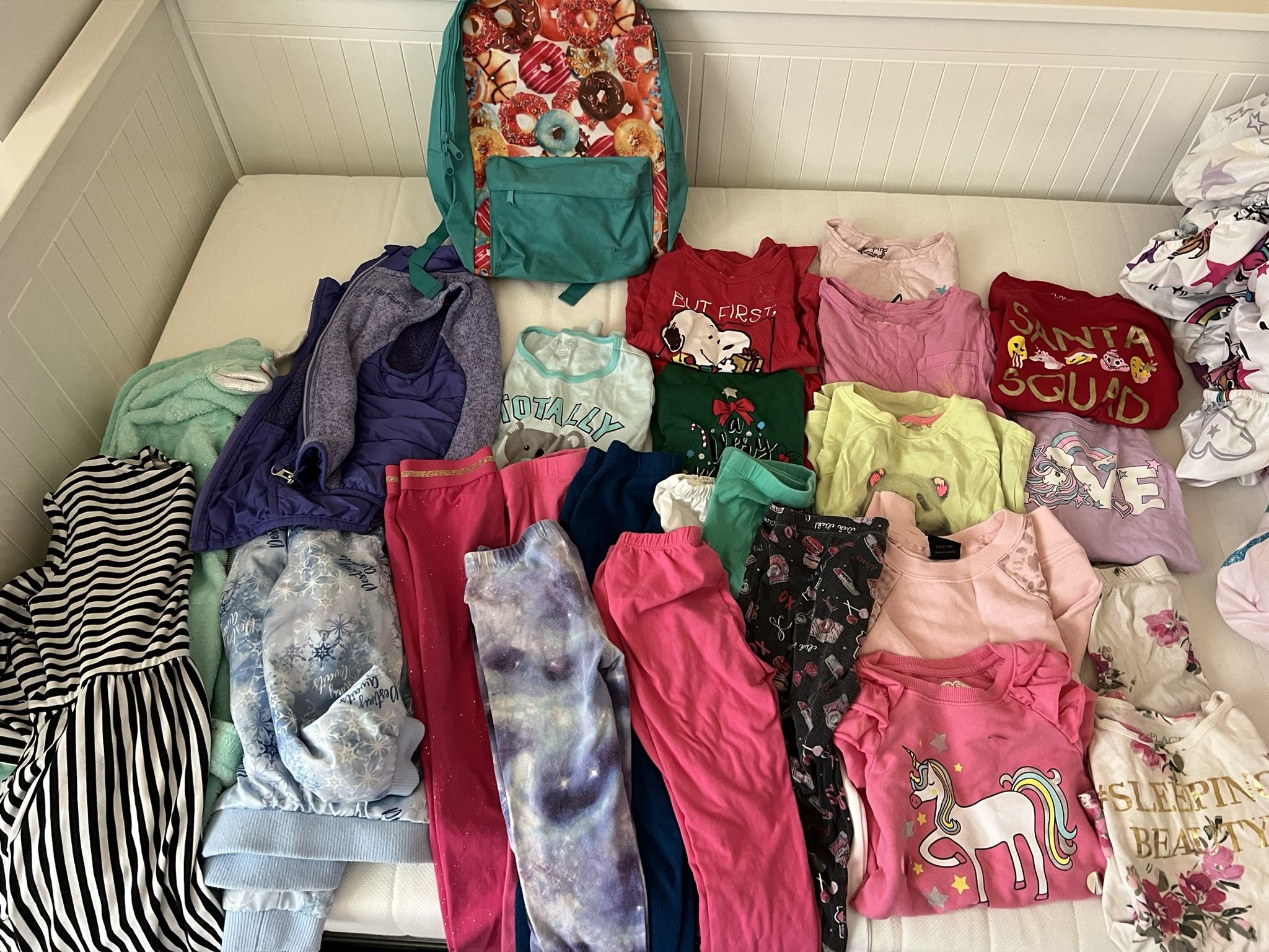 Girls Clothes Bundle Size 5/6 (25 Pieces).