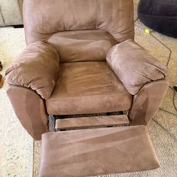 Lazy boy brown recliner