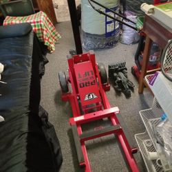 Fischer Lawnmower/ATV Lift