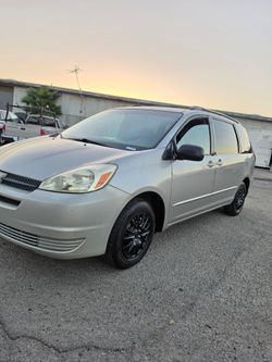 2005 Toyota Sienna