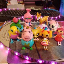 10 Mini Figurines One Price