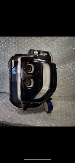 2020-2021-2022 Hyundai Palisade Right Passenger Side Headlight OEM INSURANCE QUALITY 