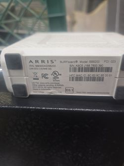 ARRIS SURFboard SB8200 Cable Modem