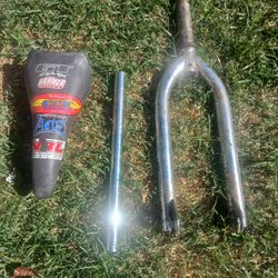 Gt Forks Threadless. Seat Post & Seat,  Needs Cleaning