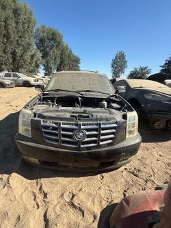 2008 Cadillac Escalade 6.2L Automatic Transmission AWD for parts only‼️