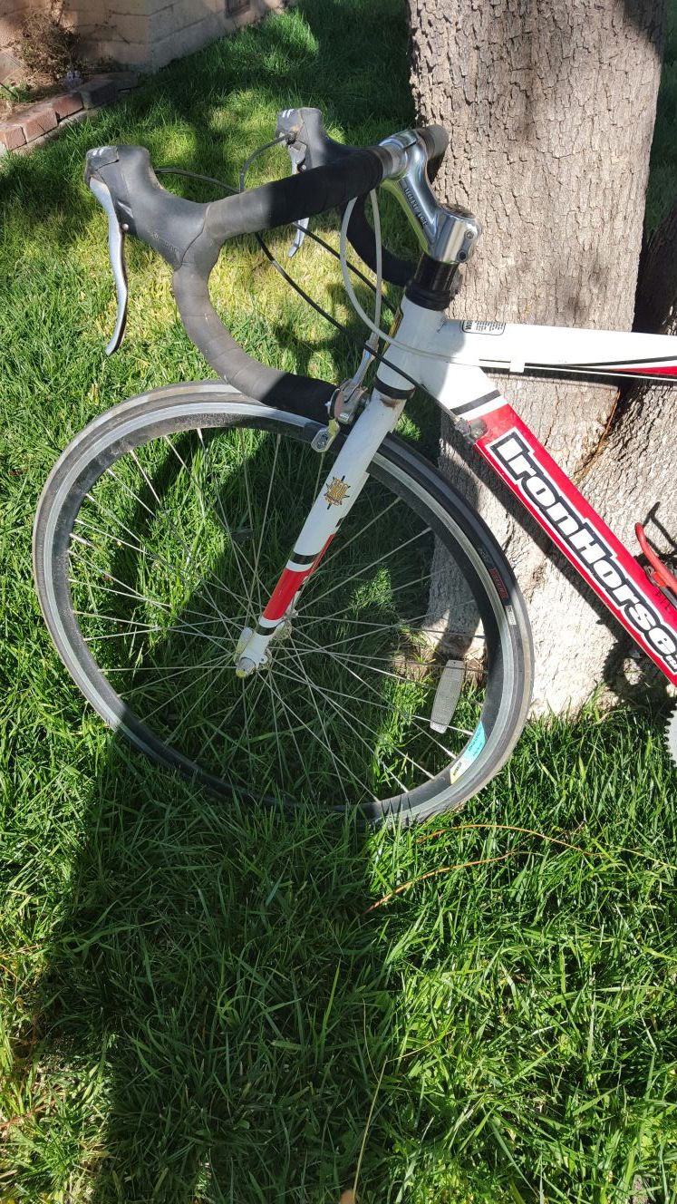 Ironhorse Cyclone Road bike for Sale in Phoenix AZ OfferUp