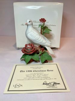 Lenox 1996 Christmas Dove Porcelain Bird Figurine With COA & Box*
