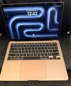 Apple McBook Air 13” Rose Gold