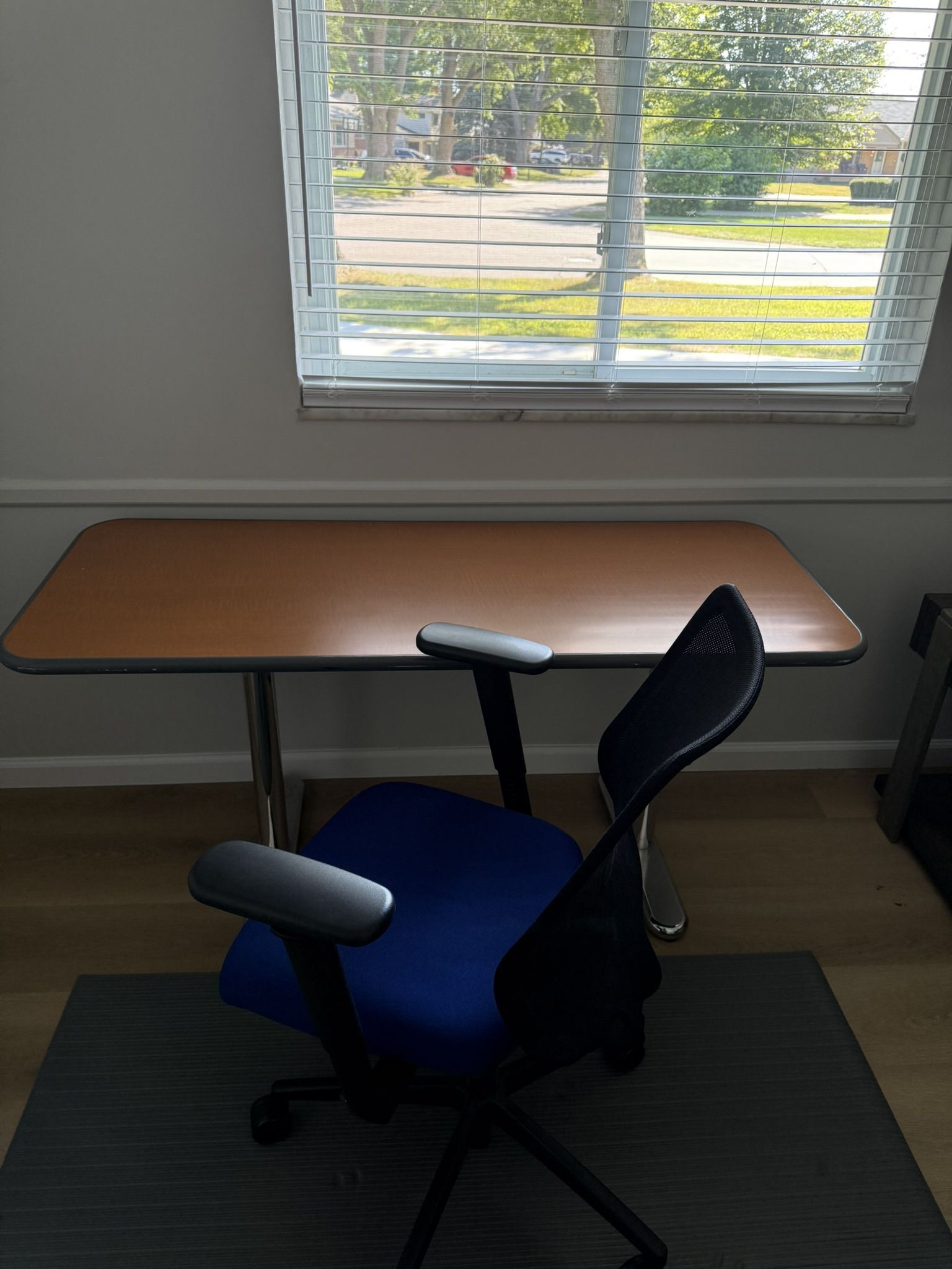 Desk And Chair 