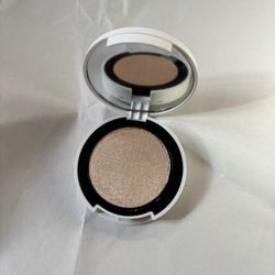 Nars luminizing Powder