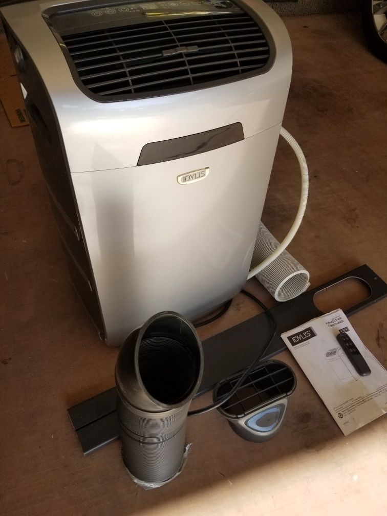 Idylis Portable Heater/ Air conditioner, model #0625617