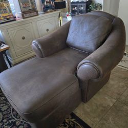 3 Piece Living Room Set W/Sleeper LIKE NEW