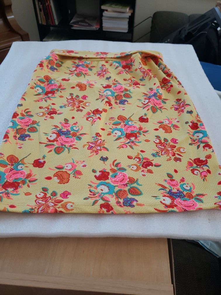 N. Peoria Like New Lularoe Skirt Medium Womens Please Read Description For Pick Up Location Options