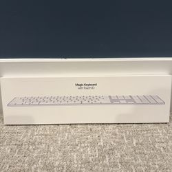 Magic Keyboard with Touch ID and Numeric Keypad for Mac models with Apple silicon (USB–C) - US English - White Keys