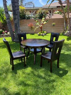 Round Table