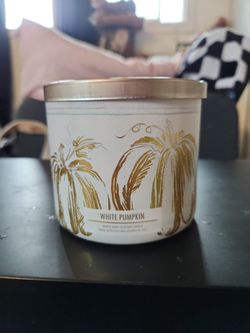 White Barn Candle
