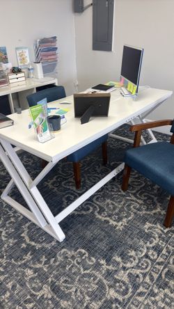 Table for sale for office like new