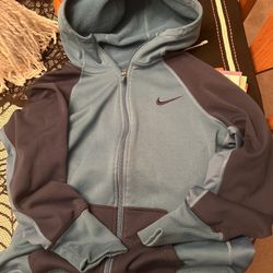 NIKE THERMA  Women’s FITFULLZIP HOODIE  SIZE Medium