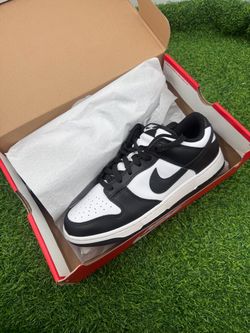 New Nike Dunk Panda Size 10M
