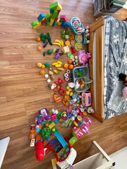 Kids toy pretend play set