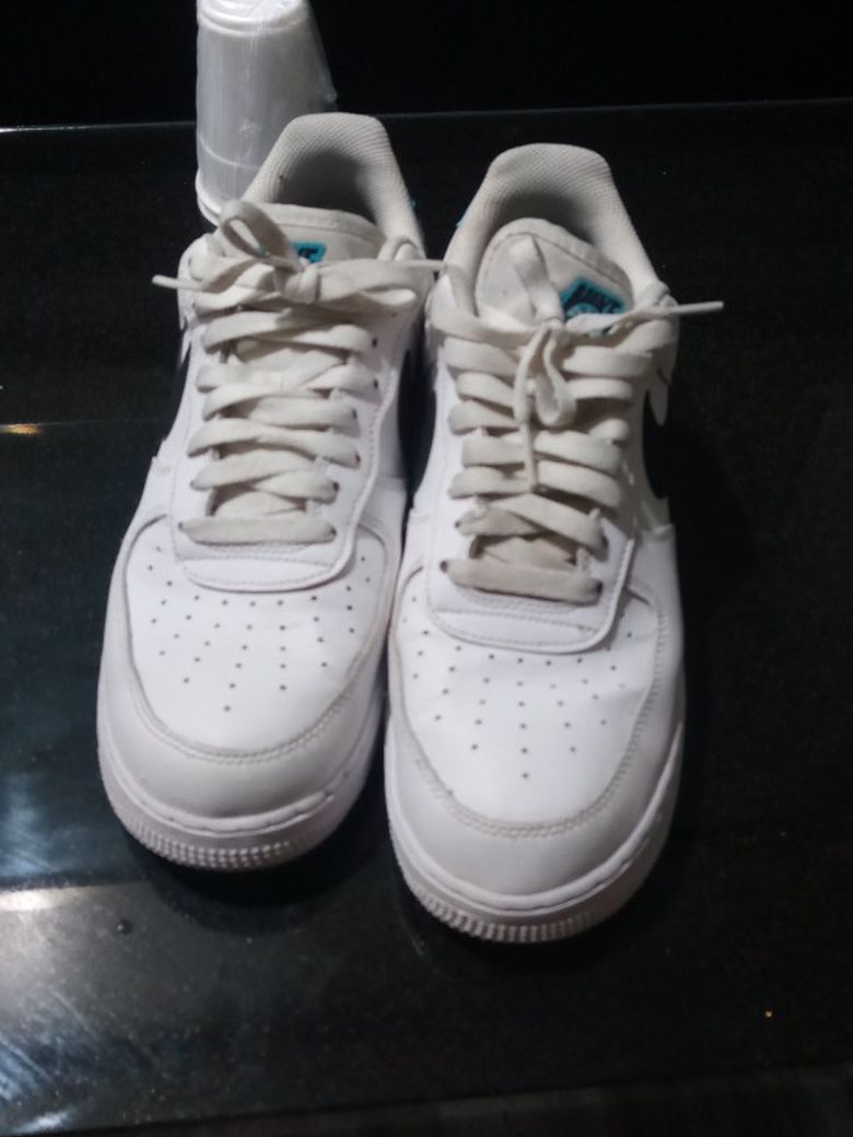 Size 9.5 White Air Forces With Black Nike Check