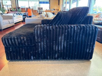 ASHLEY FURNITURE Midnight-Madness Onyx Black Oversized Chaise Lounge