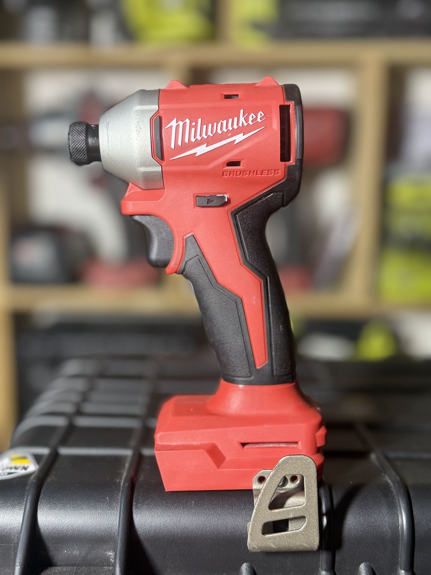 Milwaukee M18 18V Lithium-lon Brushless Cordless 1/4 in. Compact Impact Driver (Tool Only)