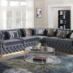Sectional Sofa with Pillows 