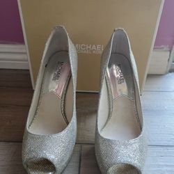 MK  Heels