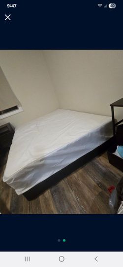 Queen Bed And Frame 