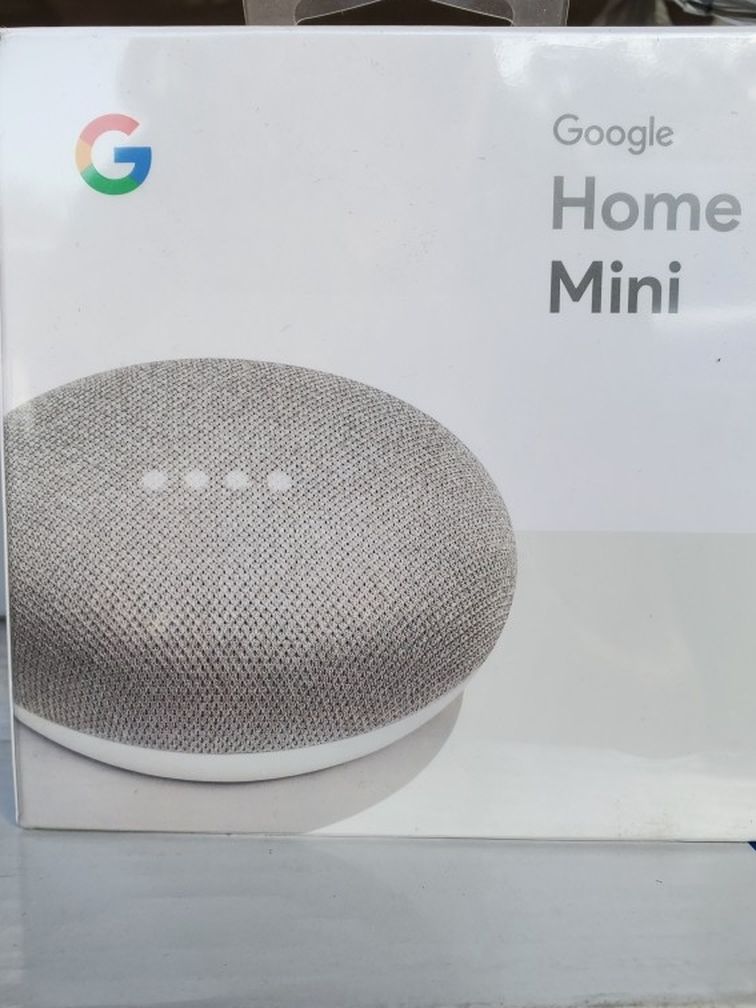 Google Home Mini w/Google Assistant