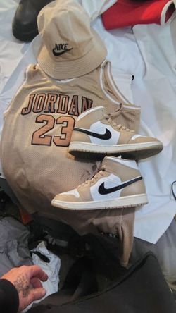 Good as new shoes  Nike air force 1s 7.5 mens