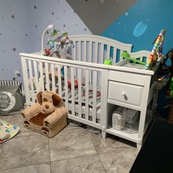 Infant Crib 