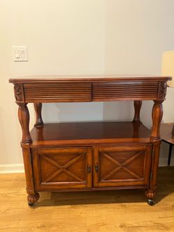Dresser/ Furniture