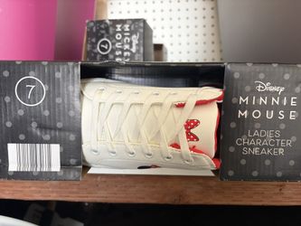 New In Box Minnie Mouse Sneakers