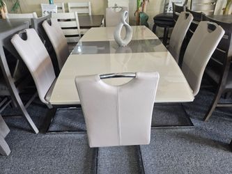 BRAND NEW GRAY DINING SET