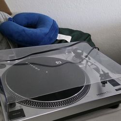 Crosley C100 record Vinyl Record Player