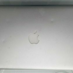 Mac Book Pro 2012 Laptop