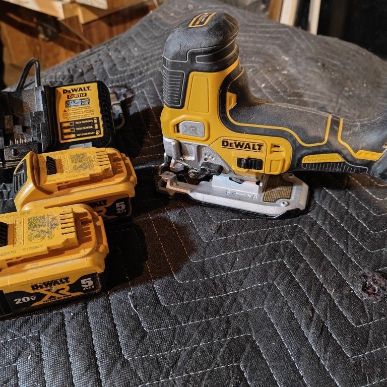 DeWalt 20V Max Barrel Grip Jigsaw