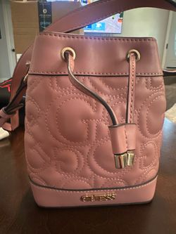 Guess Pink Quilted Bucket Bag – Stylish & Chic