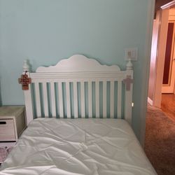 Twin Bed With Sealed Mattress 