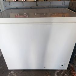 Idylis freezer 7.1c like new