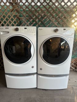 Whirlpool washer and electric dryer
