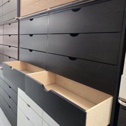 Eight Drawers Dresser 