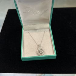 10K Diamond Pendant 