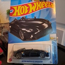 Hot Wheels Aston Martin V12 Speedster 