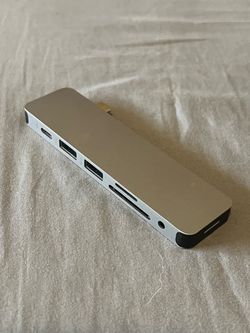 USB-C Hub Multiport Adapter