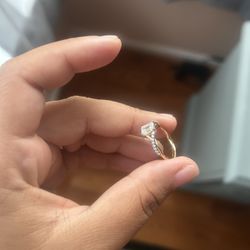 14k Diamond ring