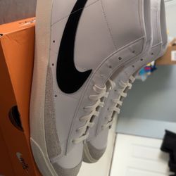 Nike Blazer Mid 77 SIZE 13 Men’s BRAND NEW