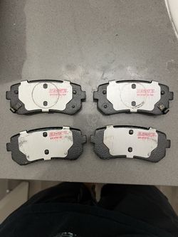 Raybestos Premium Element3 EHTTM Replacement Rear Ceramic Brake Pad Set for 2016-2019 Hyundai Sonata & 2016-2019 Kia Optima Model Years (EHT1829H)